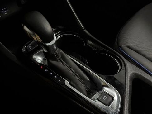 Used 2025 Buick Encore GX Sport Touring image 27