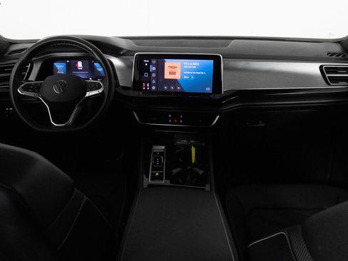 Used 2025 Volkswagen Atlas Cross Sport SE image 21