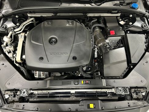Used 2020 Volvo S60 T6 Momentum w/ Protection Package Premier image 17