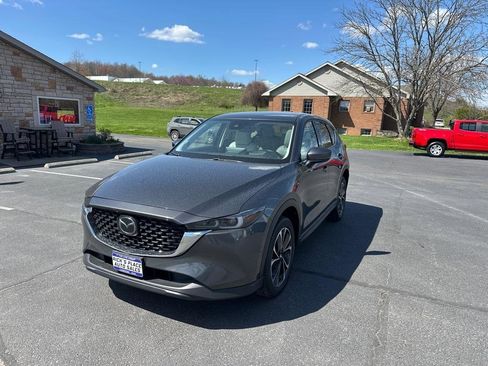 Used 2022 MAZDA CX-5 AWD 2.5 S w/ Premium Plus Pkg image 2