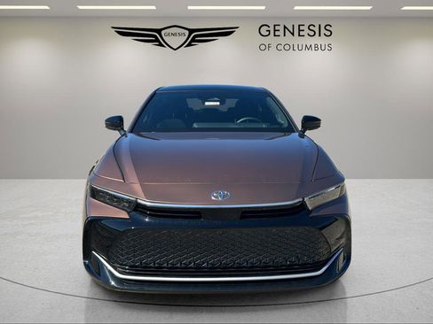 Used 2026 Toyota Crown Platinum image 8