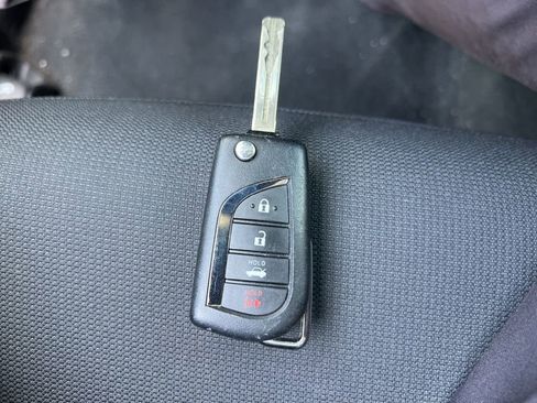 Used 2023 Toyota Corolla LE FWD image 15