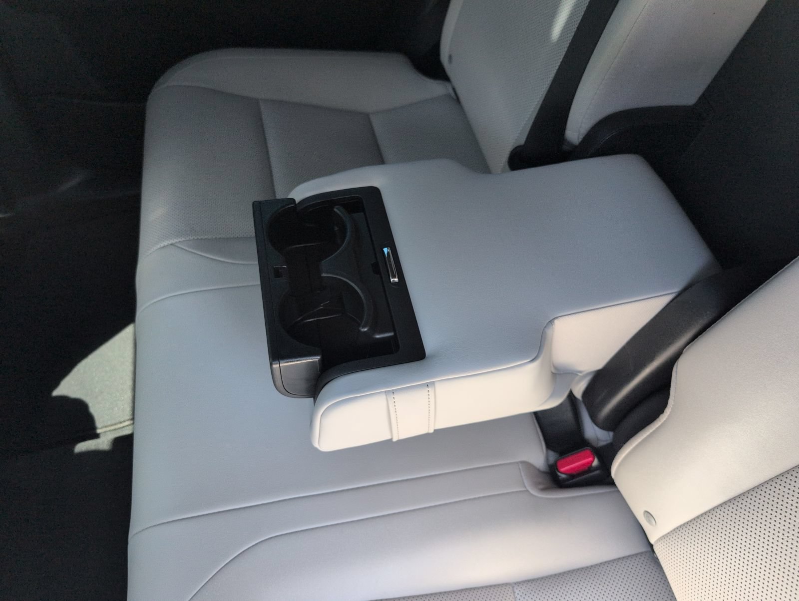 Used 2024 Lexus RX 350 Premium w/ Accessory Package (Z1) FWD image 18