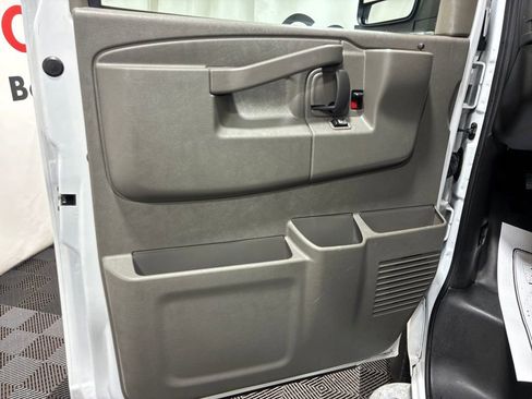 Used 2024 GMC Savana 2500 w/ Driver Convenience Package RWD image 17