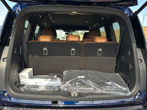 New 2026 Nissan Armada SL w/ Captain's Chari Seat Package RWD image 29