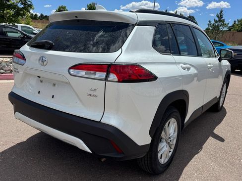 Used 2024 Toyota Corolla Cross LE AWD/4WD image 6