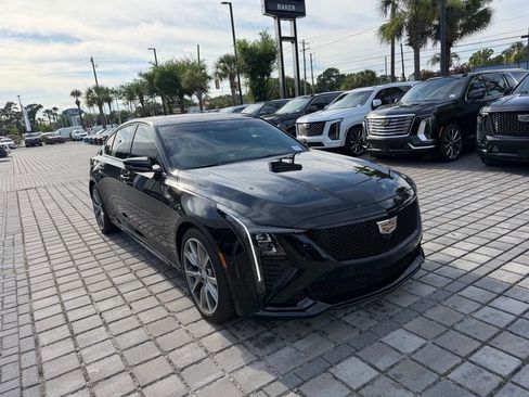 Used 2026 Cadillac CT5 V RWD image 5