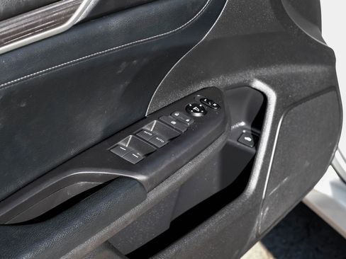 Used 2019 Honda Civic Touring image 42