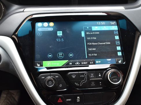 Used 2020 Chevrolet Bolt Premier w/ Infotainment Package FWD image 27
