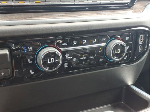 Used 2024 Chevrolet Silverado 1500 LTZ image 9