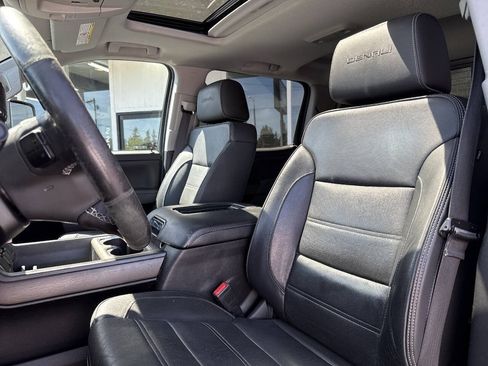 Used 2019 GMC Sierra 2500 Denali w/ Duramax Plus Package AWD/4WD image 35