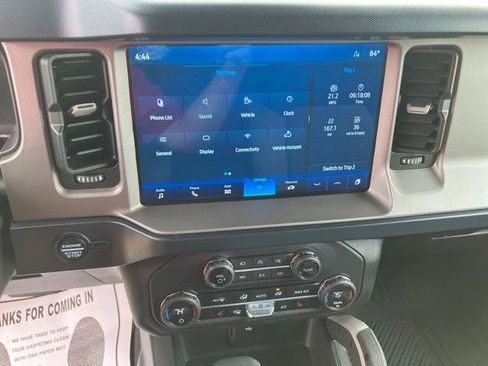 Used 2023 Ford Bronco Outer Banks AWD/4WD image 19