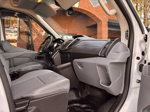 Used 2019 Ford Transit 250 148 Medium Roof image 19