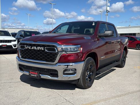 Used 2025 RAM 1500 Big Horn AWD/4WD image 2