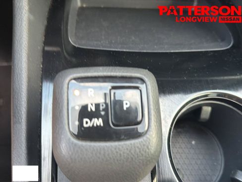 Used 2024 Nissan Rogue S FWD image 13