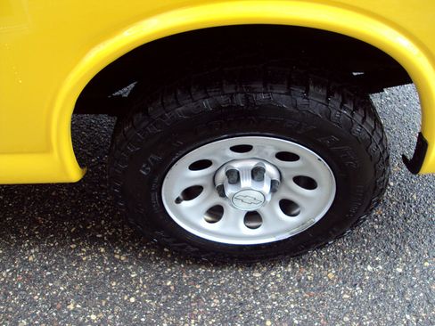 Used 2014 Chevrolet Express 1500 AWD image 35