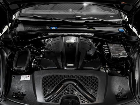 Used 2020 Porsche Macan S image 48