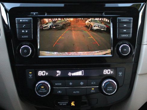 Certified 2020 Nissan Rogue SV image 37