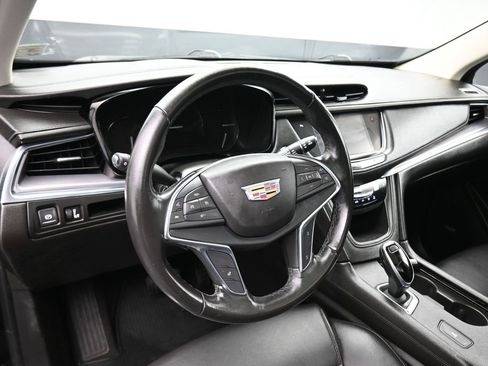 Used 2018 Cadillac XT5 Luxury image 15