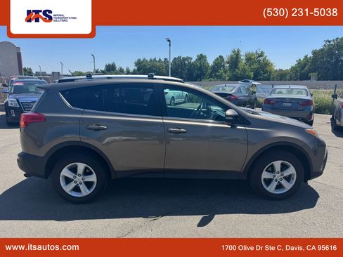 Used 2013 Toyota RAV4 XLE FWD image 6