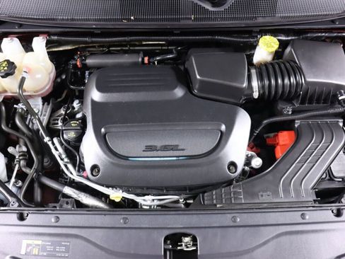 Used 2020 Chrysler Pacifica Touring w/ Advanced Safetytec Group image 41