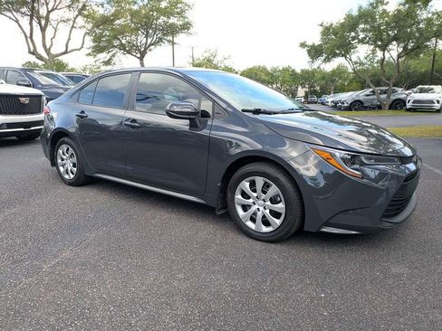 Used 2026 Toyota Corolla LE FWD image 2