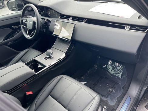 New 2025 Land Rover Range Rover Evoque Dynamic SE AWD/4WD image 9