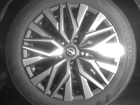 Used 2025 Nissan Altima 2.5 SV image 14