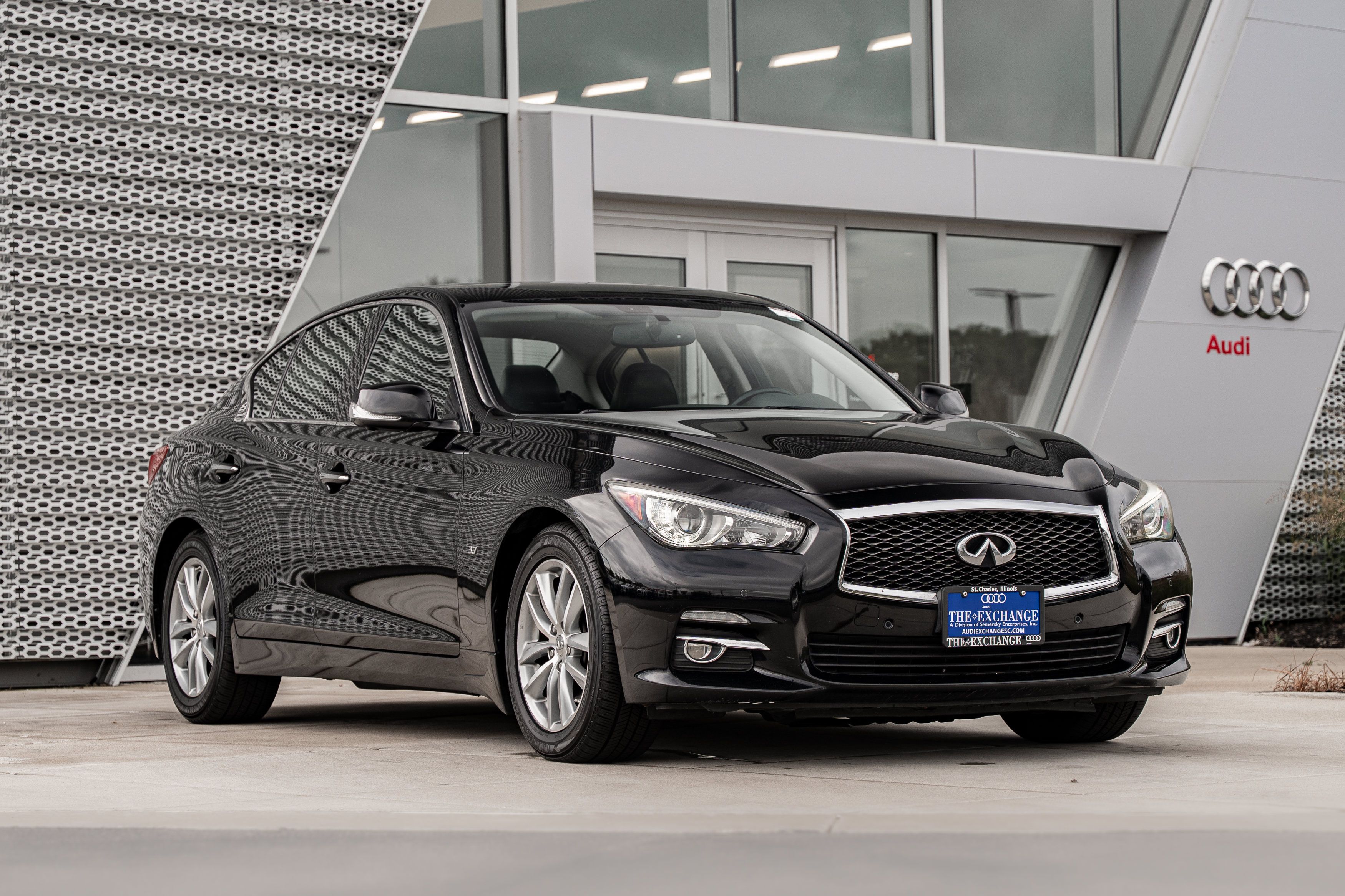 Used 2014 INFINITI Q50 Premium w/ Deluxe Touring Package AWD/4WD image 1