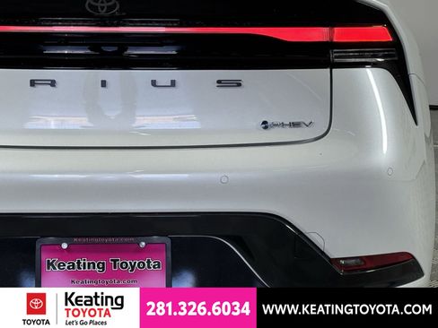 New 2026 Toyota Prius Plug-In Hybrid FWD image 8