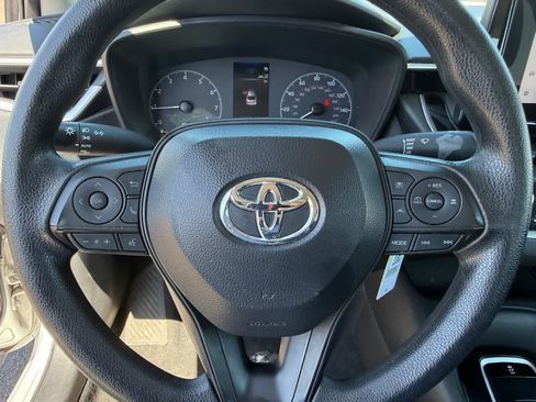 Used 2024 Toyota Corolla LE FWD image 16