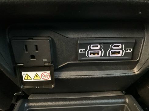 Used 2025 Jeep Grand Cherokee L Altitude AWD/4WD image 17