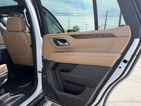 Used 2023 Chevrolet Tahoe Premier AWD/4WD image 44