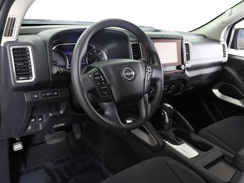 Used 2022 Nissan Frontier SV image 23
