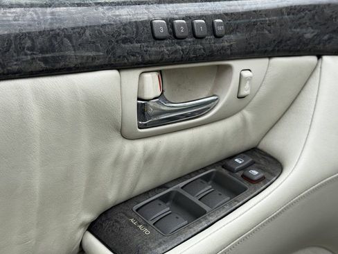 Used 2001 Lexus LS 430 image 12