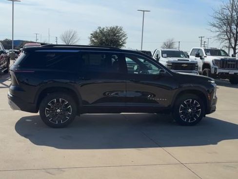 New 2026 Chevrolet Traverse LT w/ Sun and Wheel Package image 9