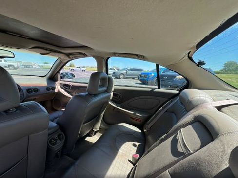 Used 2002 Pontiac Bonneville SLE w/ Heat & Seat Pkg FWD image 10