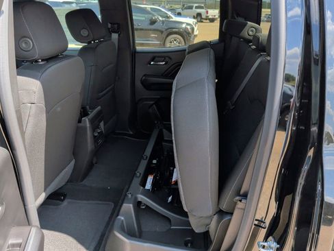 New 2026 GMC Canyon Elevation w/ Convenience Package RWD image 36