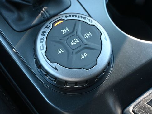 New 2025 Ford Bronco Badlands image 28