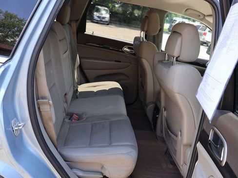 Used 2012 Jeep Grand Cherokee Laredo AWD/4WD image 25