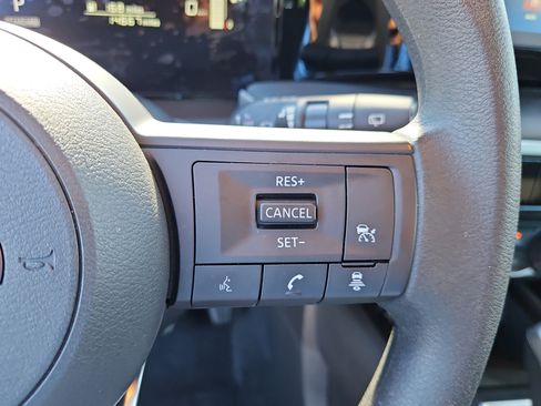 Used 2025 Nissan Kicks S image 17