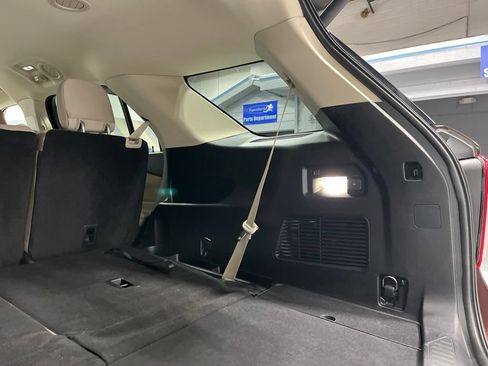 Used 2020 Ford Explorer XLT w/ Comfort Package AWD/4WD image 35