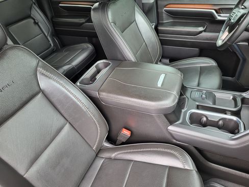 Used 2024 GMC Sierra 2500 Denali w/ Denali Reserve Package AWD/4WD image 13