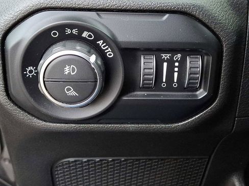 Used 2021 Jeep Gladiator Sport image 26