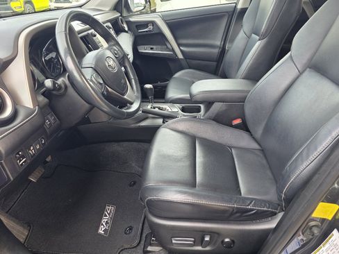 Used 2017 Toyota RAV4 Platinum image 12