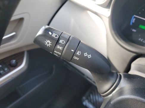 Used 2023 Toyota Sienna XLE image 26