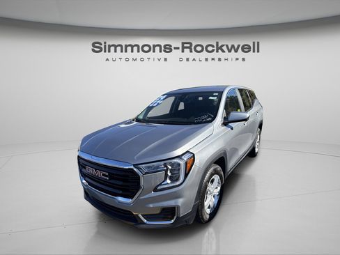 Used 2024 GMC Terrain SLE image 20