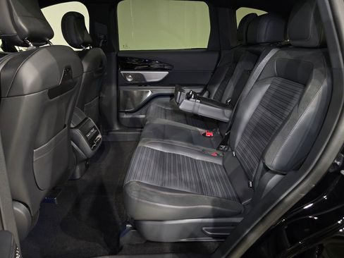 New 2024 Lincoln Nautilus Reserve w/ Equipment Group 203A image 37