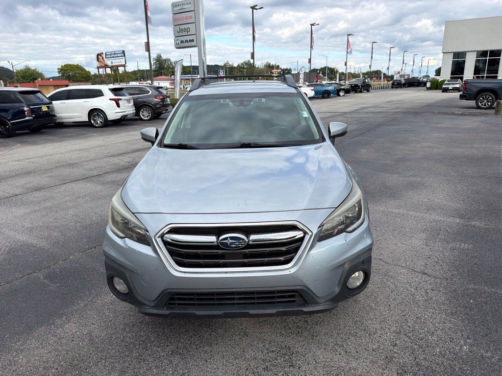 Used 2018 Subaru Outback 2.5i Premium AWD/4WD image 2