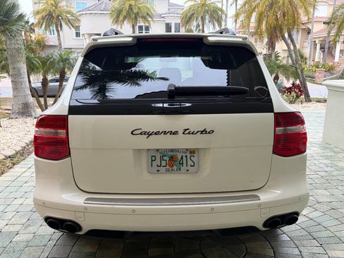 Used 2008 Porsche Cayenne Turbo image 36